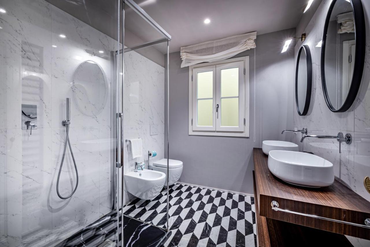 Hs4U Ricasoli Luxury Apartment Near Duomo N. 3 Флоренція Екстер'єр фото