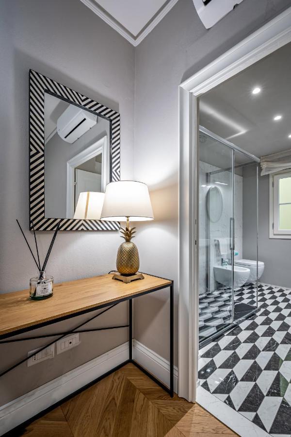 Hs4U Ricasoli Luxury Apartment Near Duomo N. 3 Флоренція Екстер'єр фото