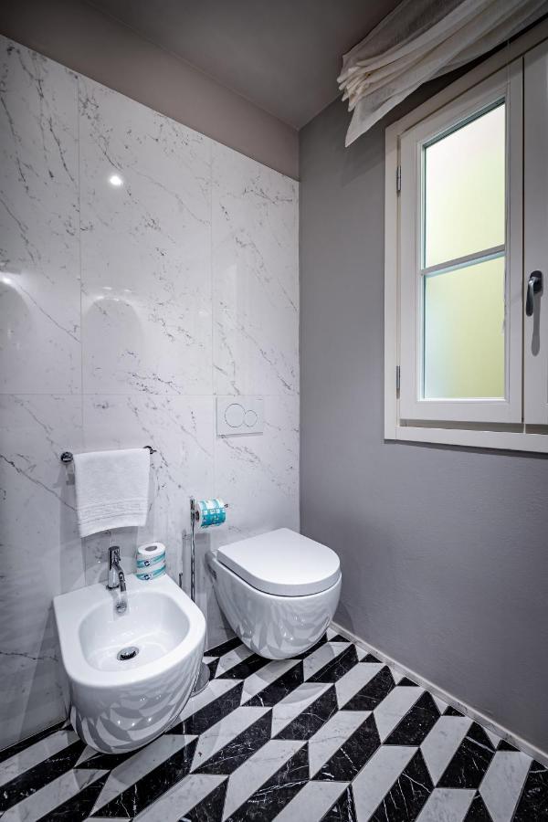 Hs4U Ricasoli Luxury Apartment Near Duomo N. 3 Флоренція Екстер'єр фото